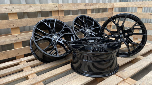 4er Satz V1 Wheels V7 19 Zoll Schwarz Glanz ET29
