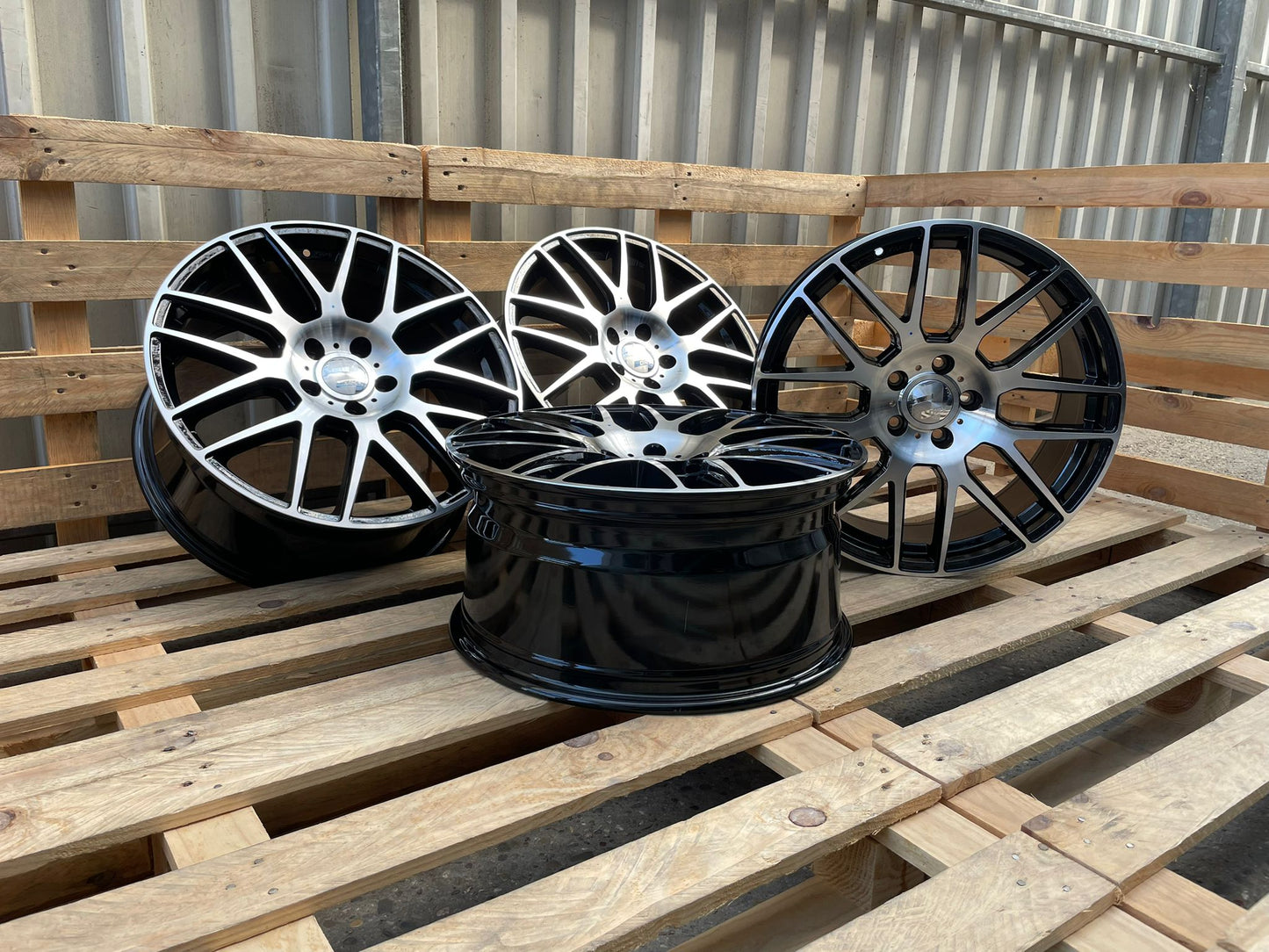Wheelworld WH26 20 Zoll Schwarz Poliert 9,0x20 ET45 5/120 65,1