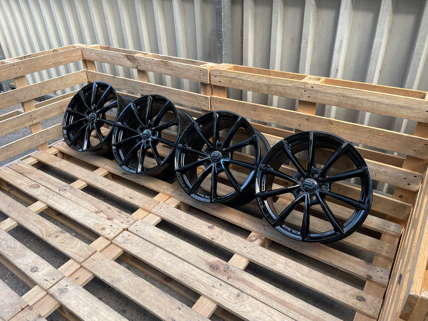 4er Satz Wheelworld WH28 19 Zoll Schwarz Glanz ET45