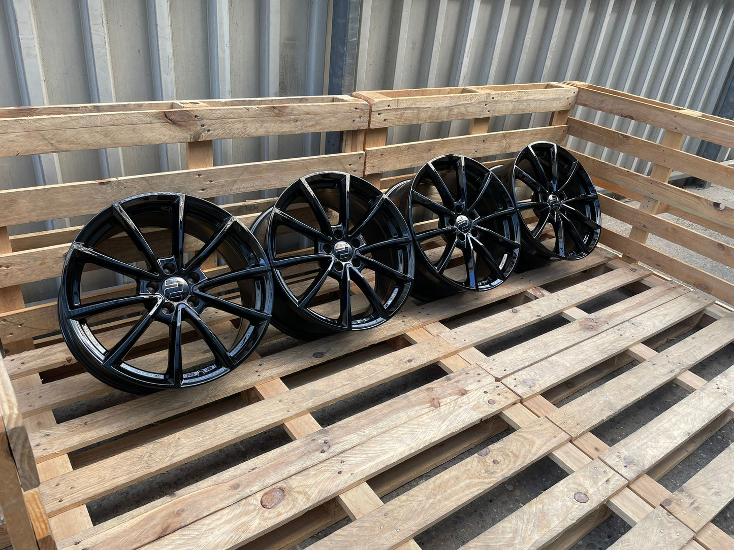 4er Satz Wheelworld WH28 19 Zoll Schwarz Glanz ET35