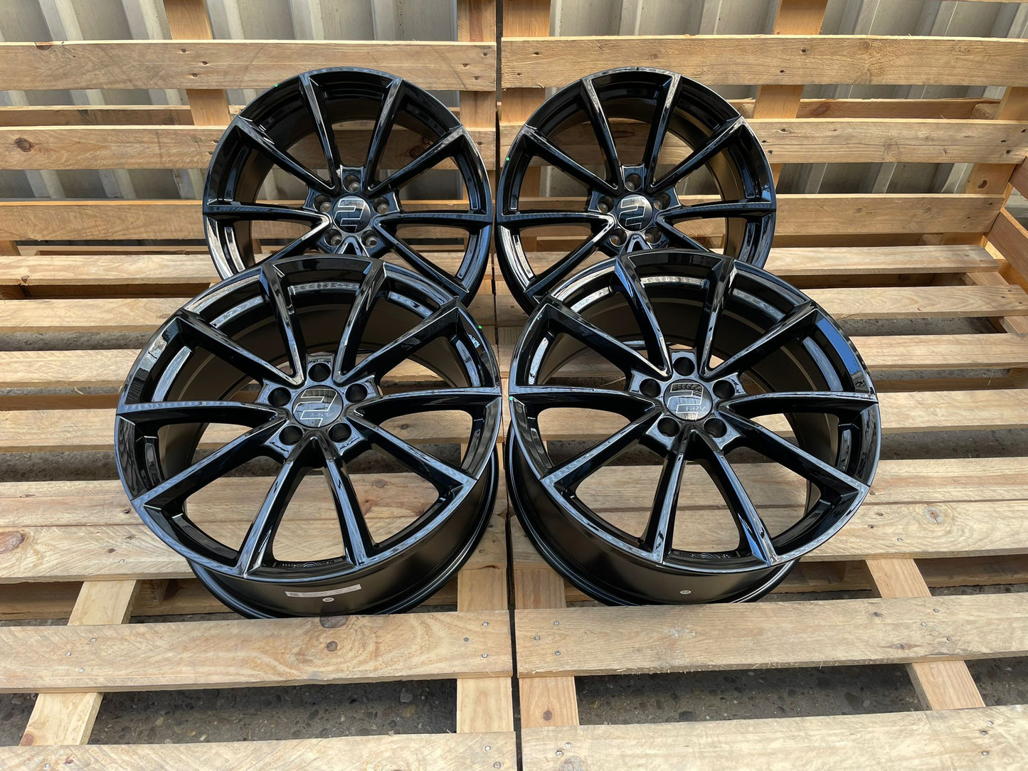 4er Satz Wheelworld WH28 19 Zoll Schwarz Glanz ET35
