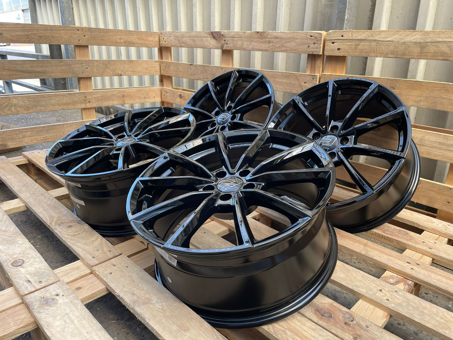 4er Satz Wheelworld WH28 19 Zoll Schwarz Glanz ET45