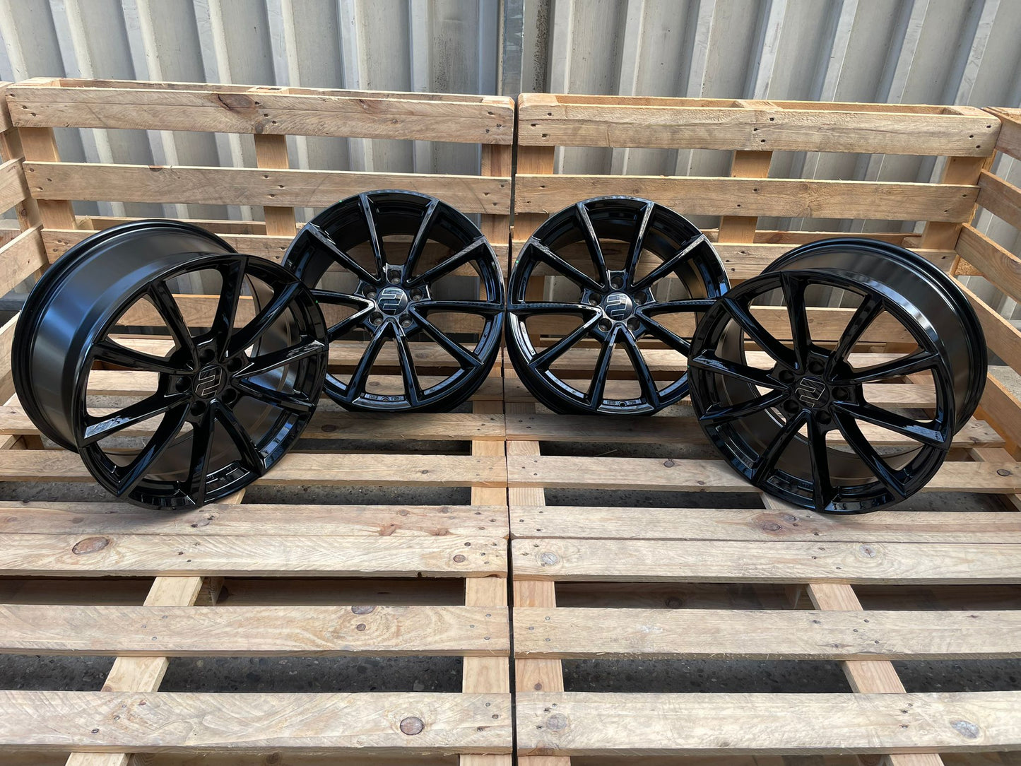 4er Satz Wheelworld WH28 19 Zoll Schwarz Glanz ET35