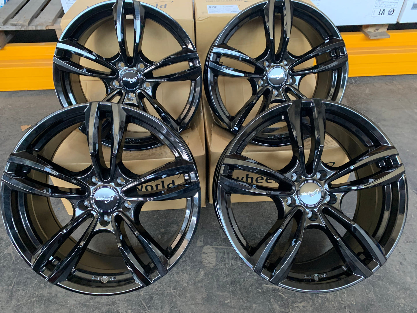 Wheelworld WH29 17 Zoll Schwarz Glanz 7,5x17 ET32 5/120