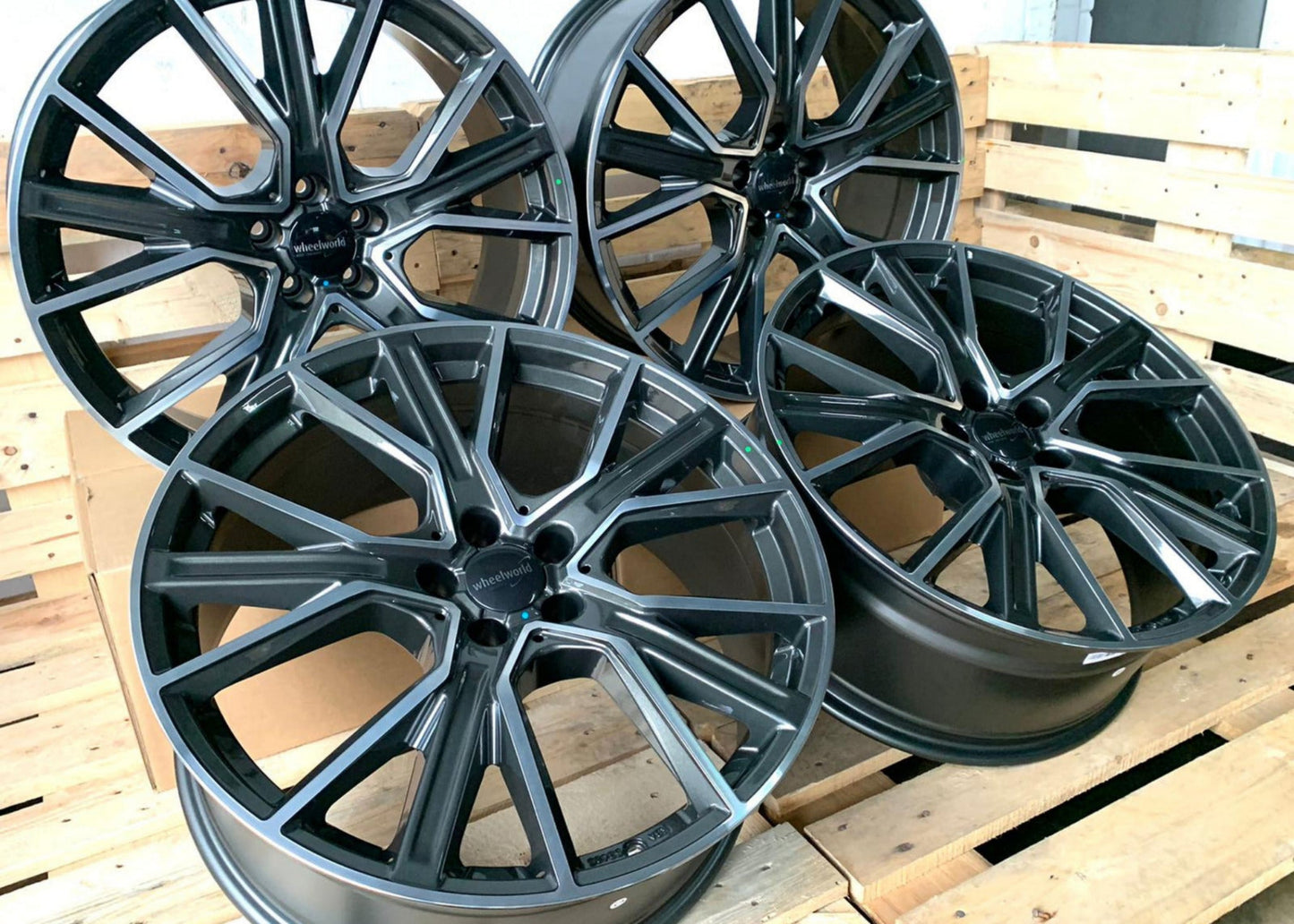 2 DRV by Wheelworld WH34 #15103 Grau Poliert 9x20 ET45 5x120 für VW T5 T6 Multivan, Caravelle und VW Amarok