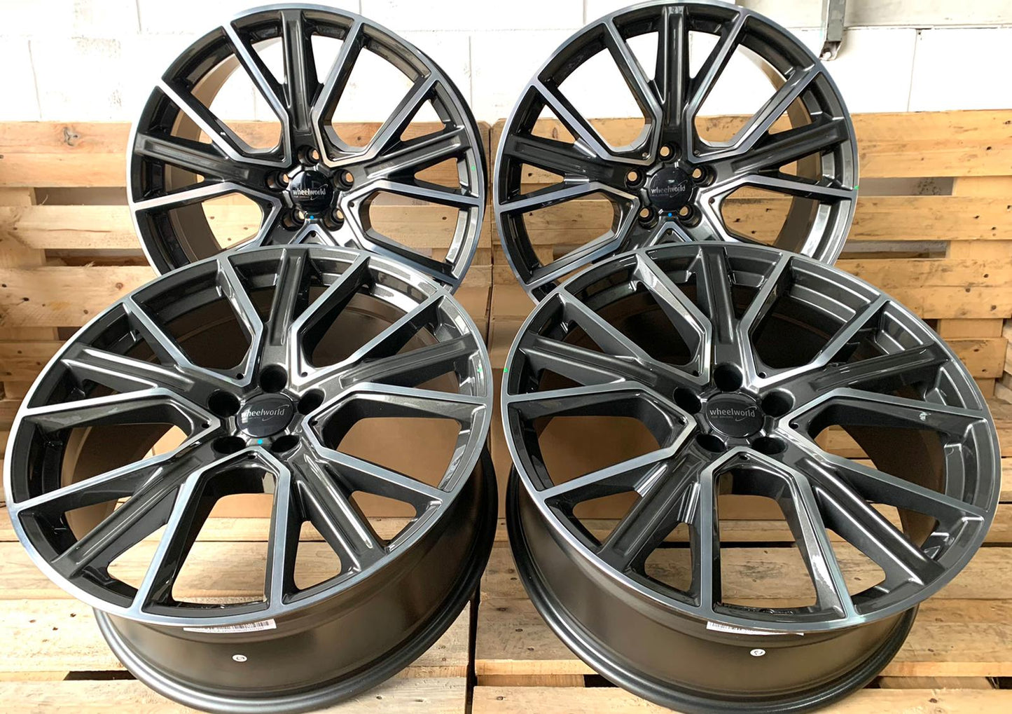 2 DRV by Wheelworld WH34 #15103 Grau Poliert 9x20 ET45 5x120 für VW T5 T6 Multivan, Caravelle und VW Amarok