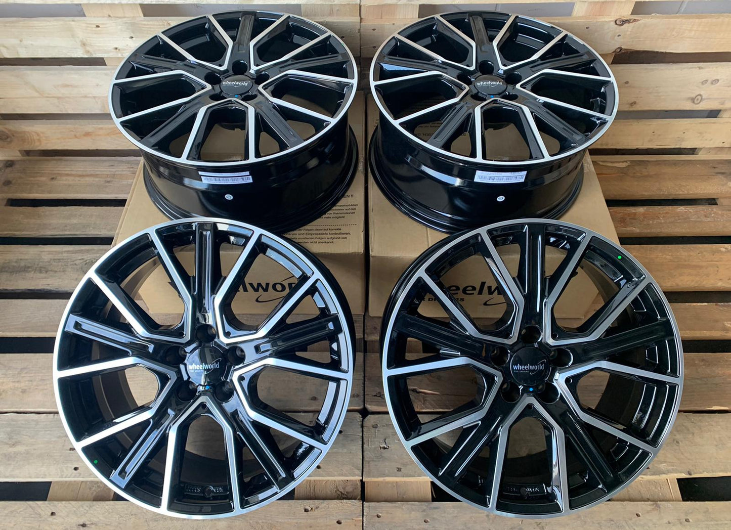 2 DRV by Wheelworld WH34 #14103 Schwarz Poliert 9x20 ET45 5x120 für VW T5 T6 Multivan, Caravelle und VW Amarok