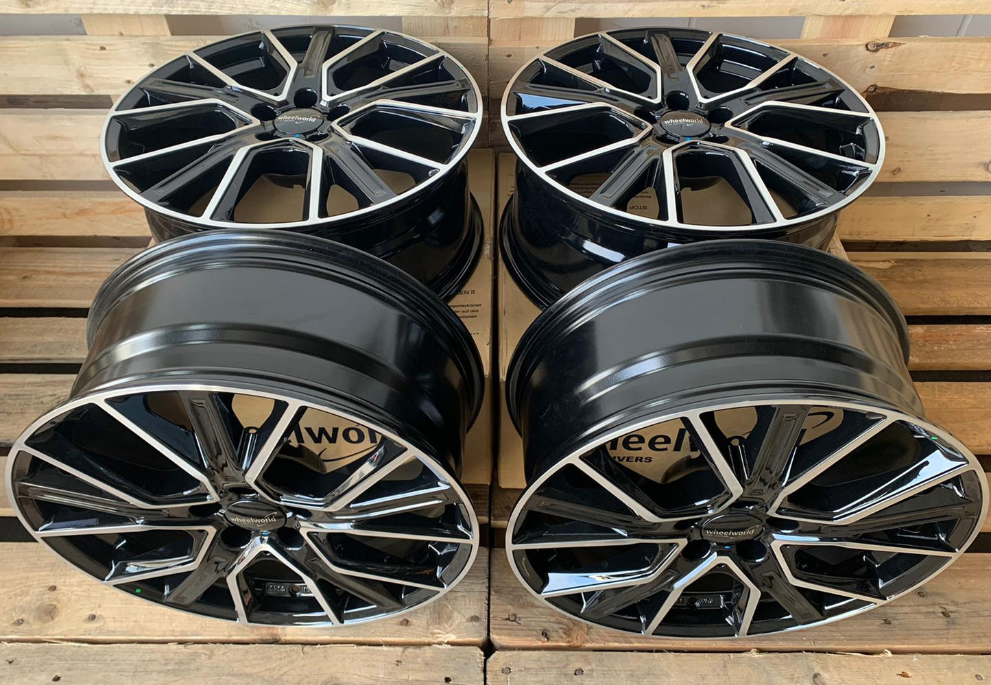 2 DRV by Wheelworld WH34 #14103 Schwarz Poliert 9x20 ET45 5x120 für VW T5 T6 Multivan, Caravelle und VW Amarok