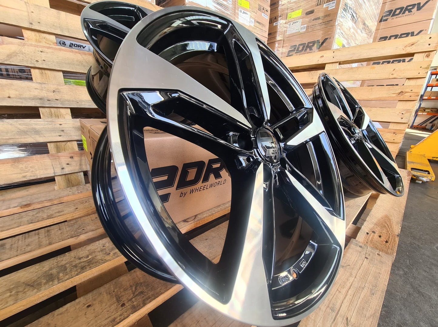 2DRV Wheelworld WH36 Felgen 19 Zoll Schwarz Poliert 8,5x19 ET30 5/112