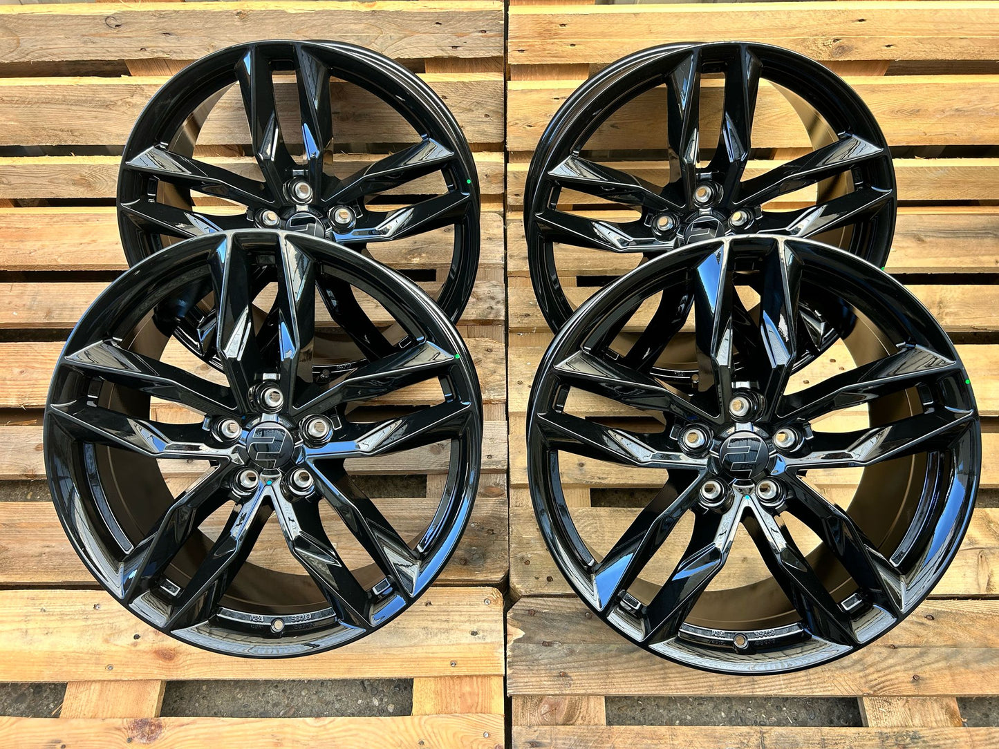 2DRV Wheelworld WH40 Felgen 18 Zoll Schwarz Glanz 8,0x18 ET39 5/112