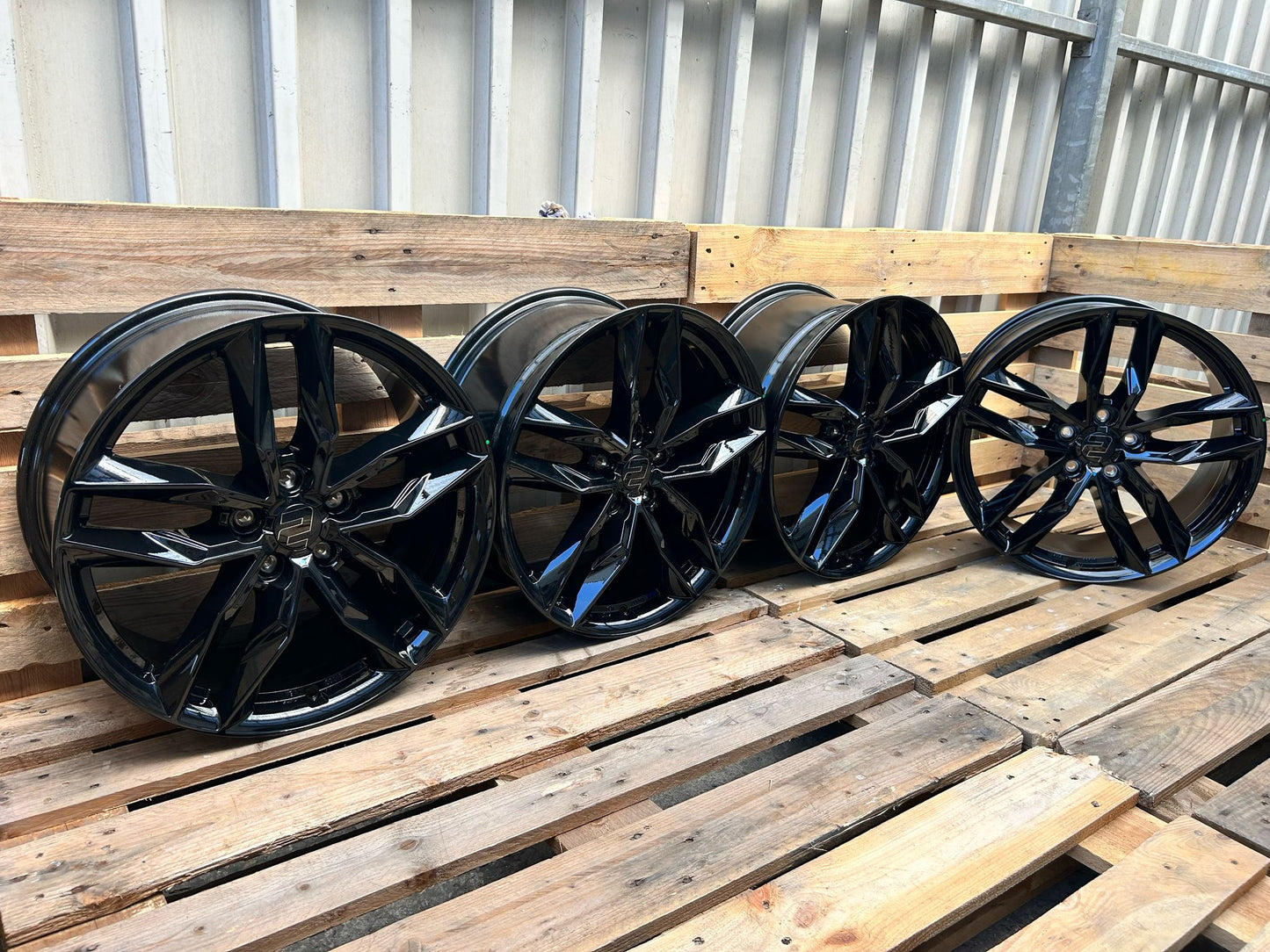 Wheelworld WH40 19 Zoll Schwarz Glanz 8,5x19 ET38 5/112