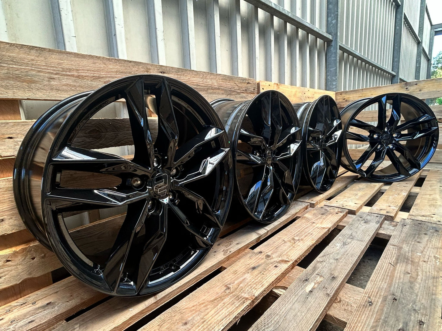 Wheelworld WH40 19 Zoll Schwarz Glanz 8,5x19 ET38 5/112