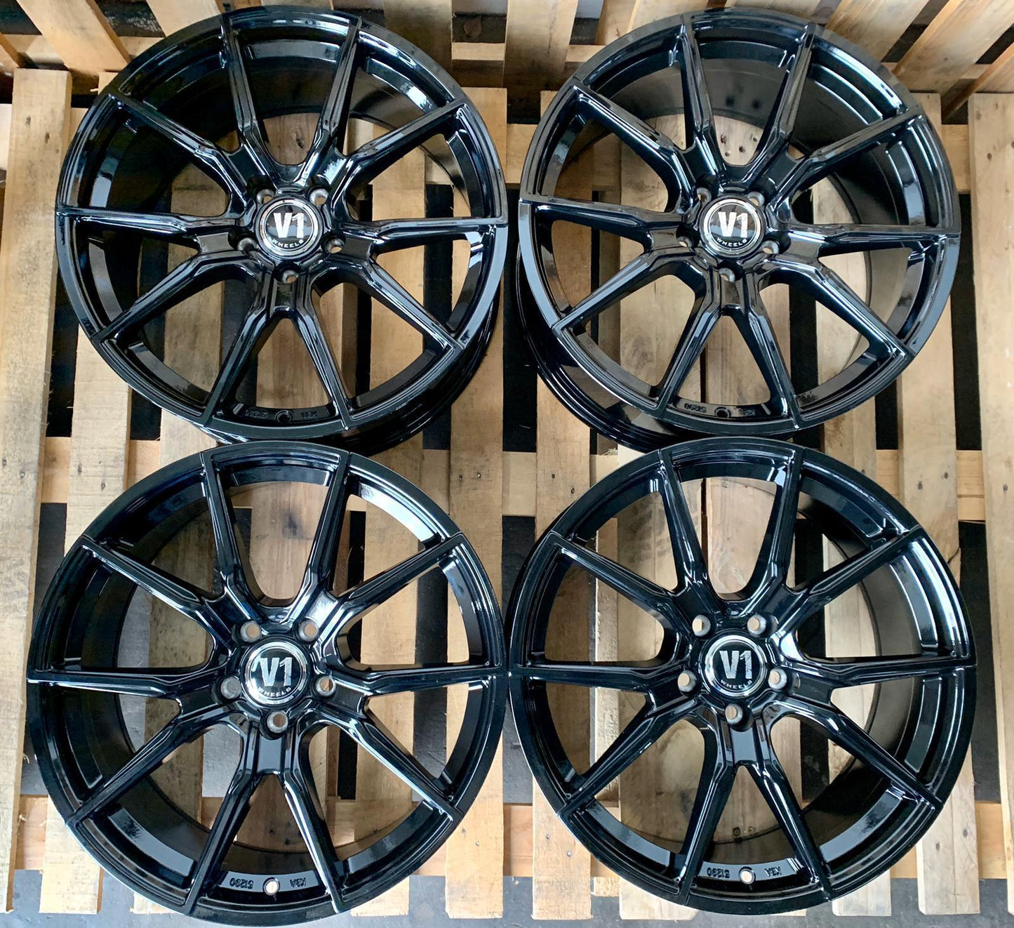 V1 Wheels V1 Felgen 18 Zoll Schwarz 8,0x18 ET45 5/120
