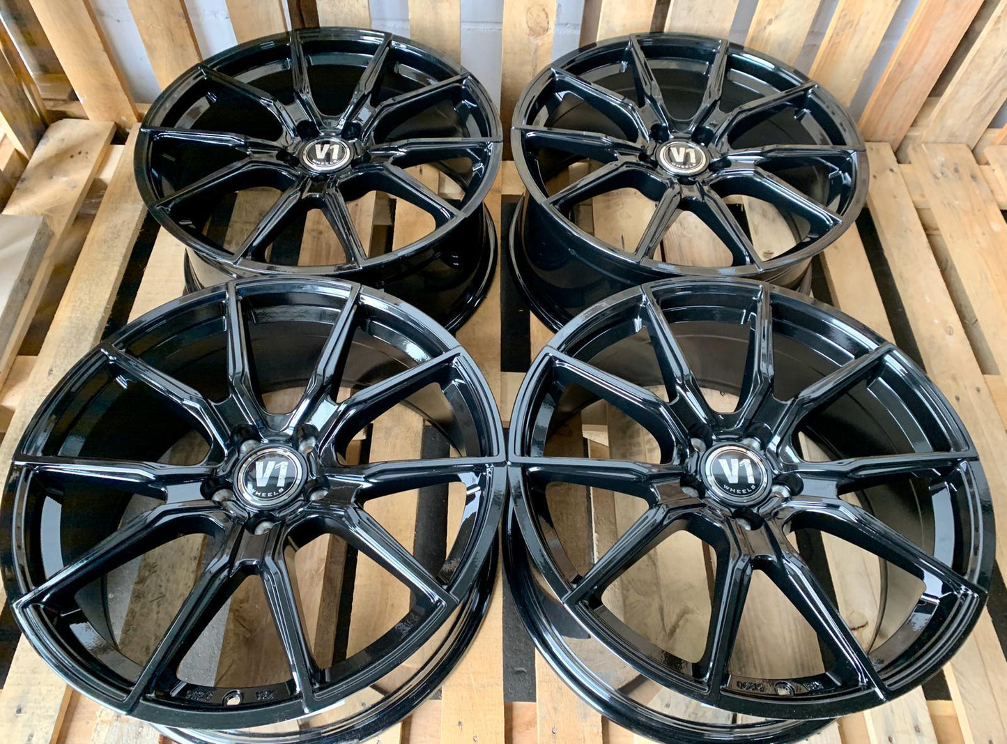 V1 Wheels V1 Felgen 18 Zoll Schwarz 8,0x18 ET45 5/120