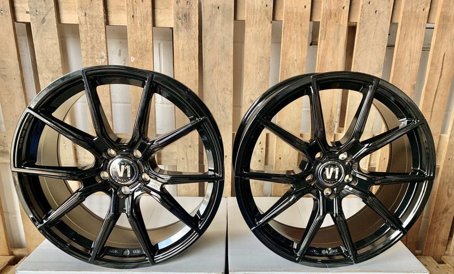 V1 Wheels V1 Felgen 18 Zoll Schwarz 8,0x18 ET45 5/112