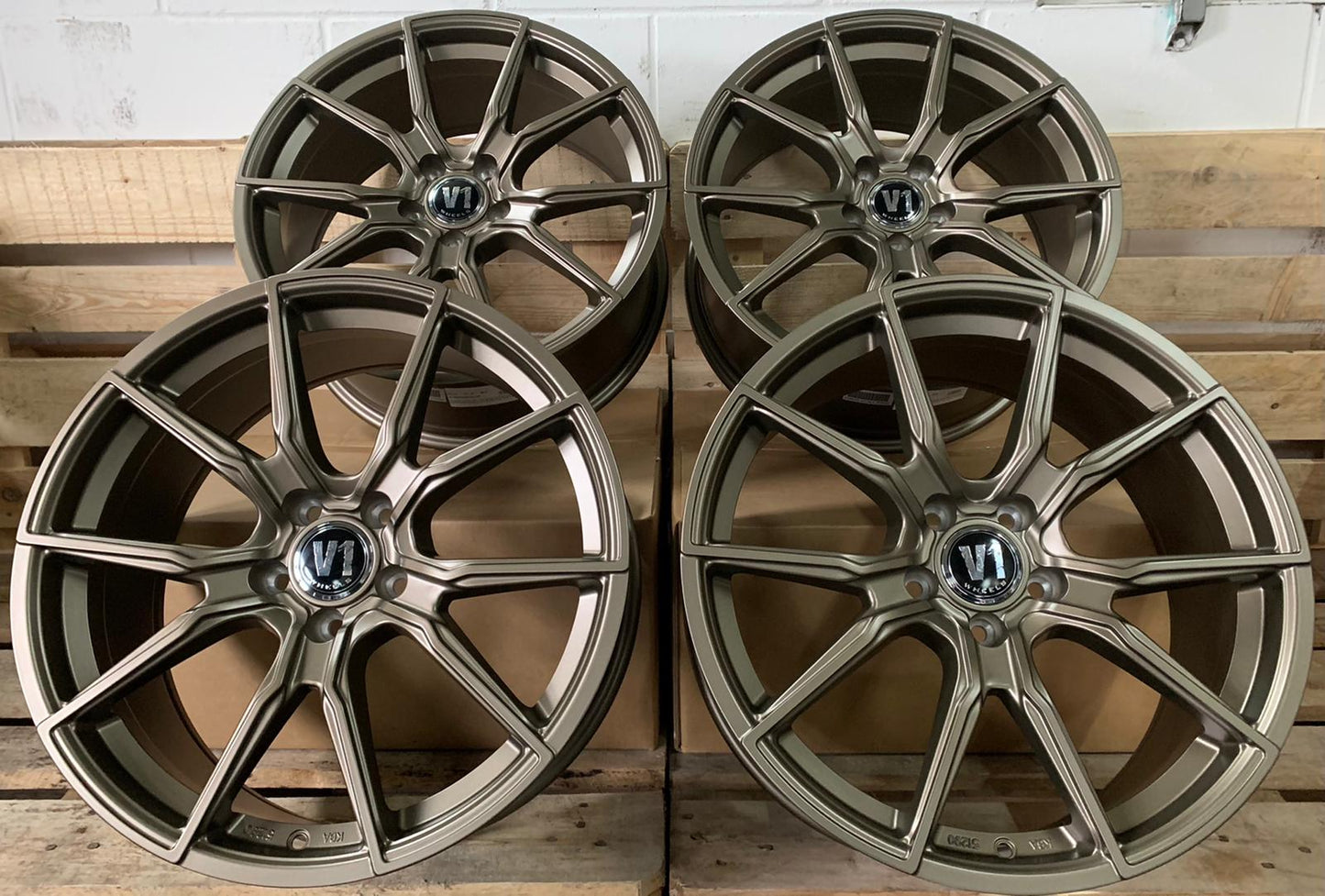 4er Set V1 Wheels V1 19 Zoll Bronze Matt ET35