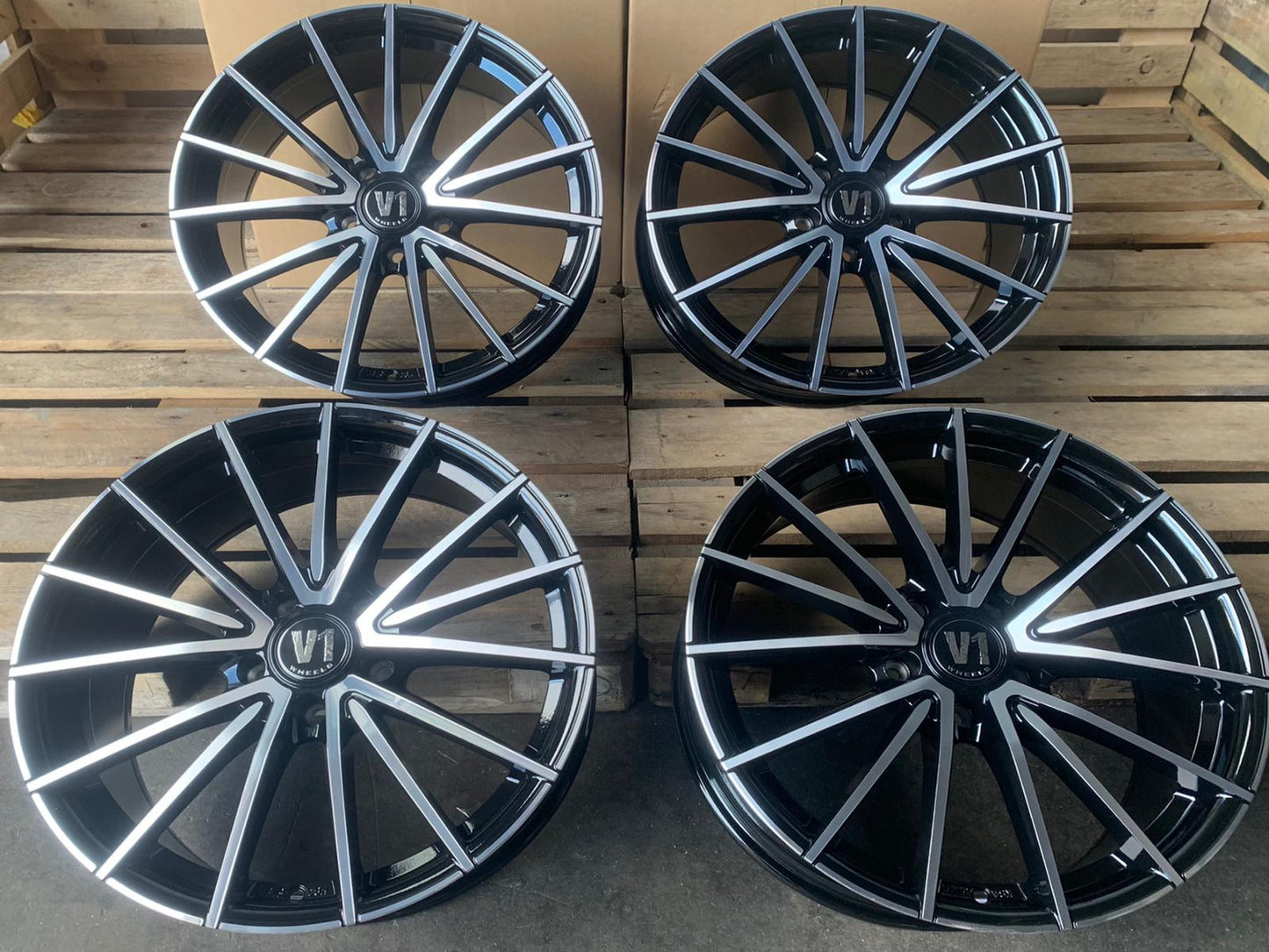 V1 Wheels V2 Felgen 19 Zoll Schwarz Poliert 8,5x19 ET35 5/120