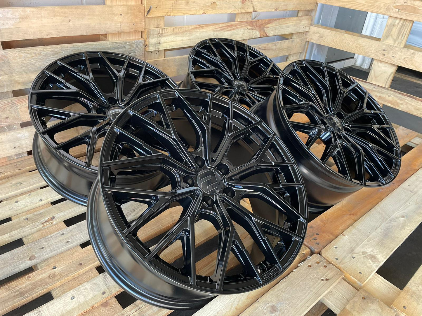 Wheelworld WH37 19 Zoll Schwarz Glanz 8,5x19 ET48 5/112