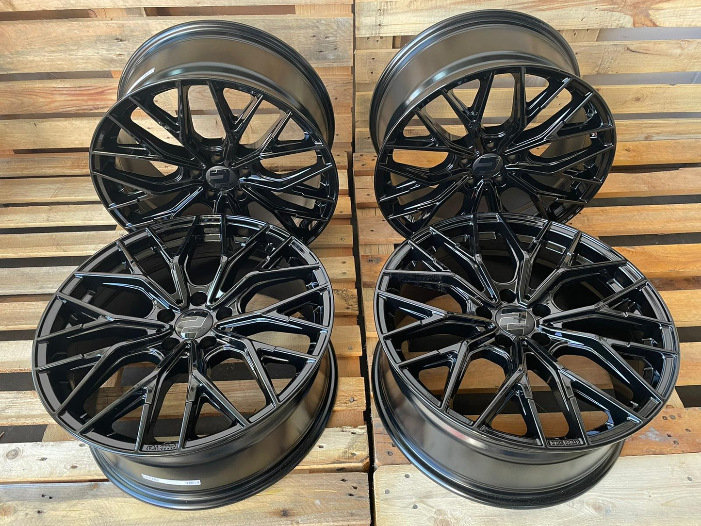 Wheelworld WH37 19 Zoll Schwarz Glanz 8,5x19 ET48 5/112