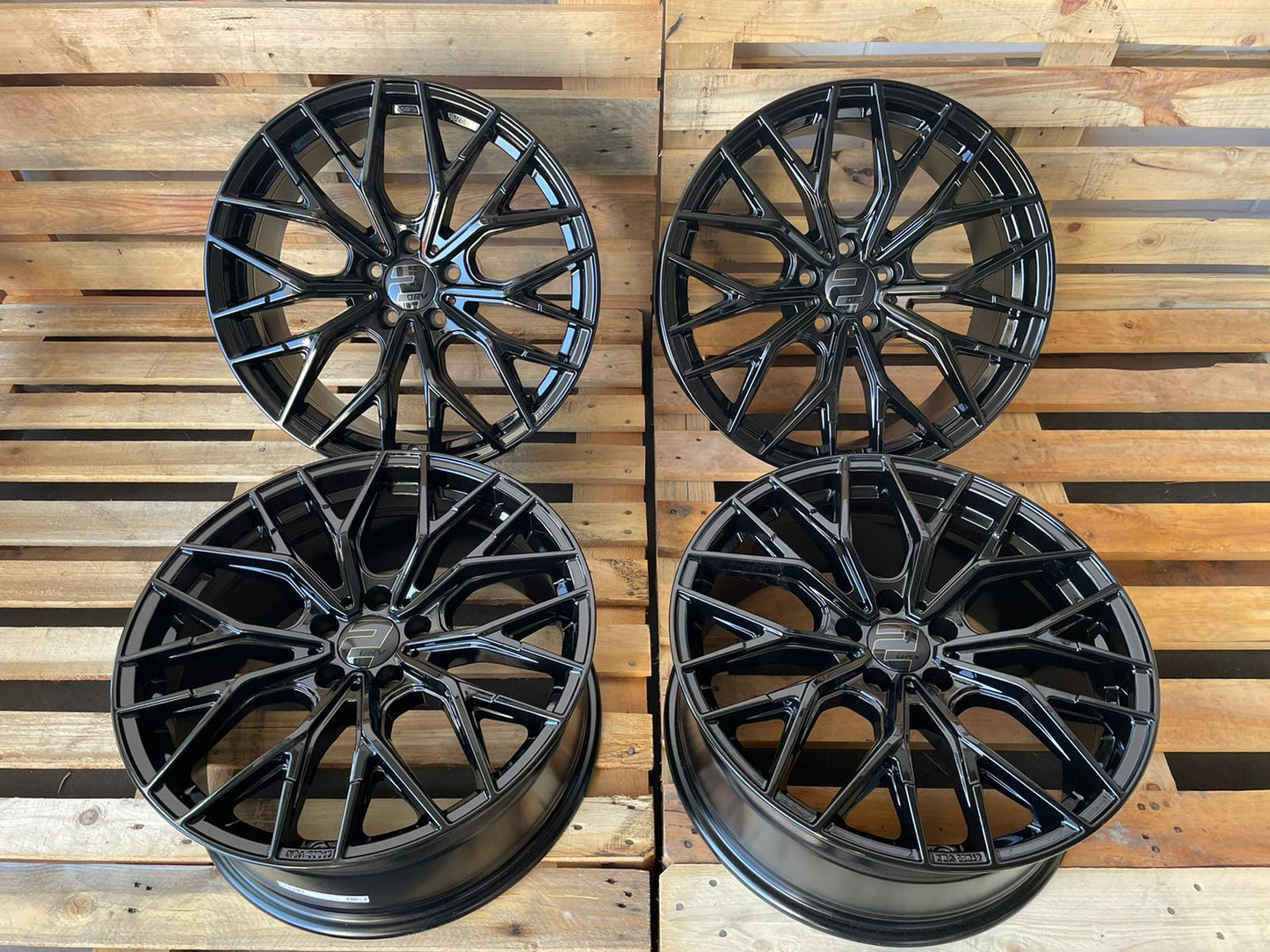 Wheelworld WH37 19 Zoll Schwarz Glanz 8,5x19 ET48 5/112