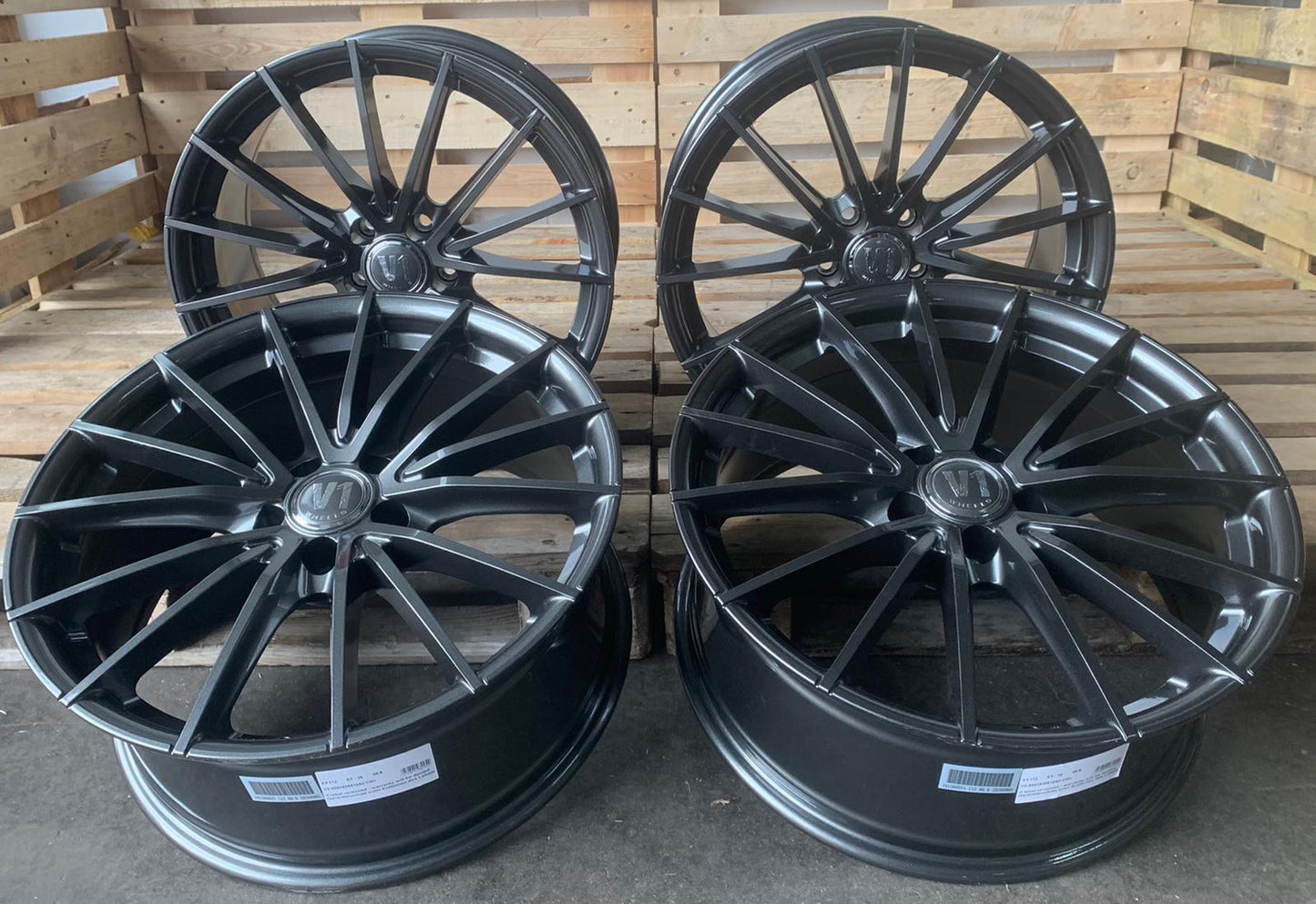 V1 Wheels V2 Felgen 19 Zoll Daytona Grau 8,5x19 ET35 5/112