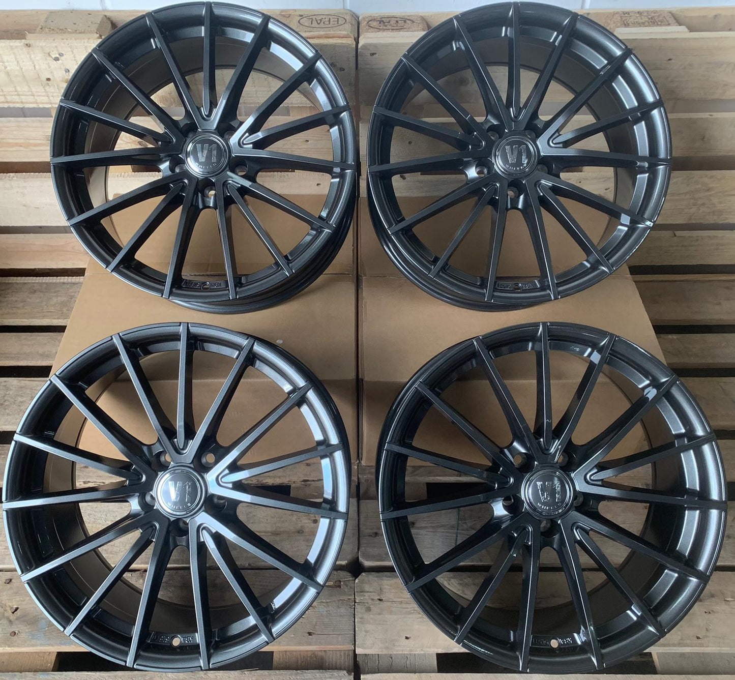 V1 Wheels V2 Felgen 19 Zoll Daytona Grau 8,5x19 ET35 5/112
